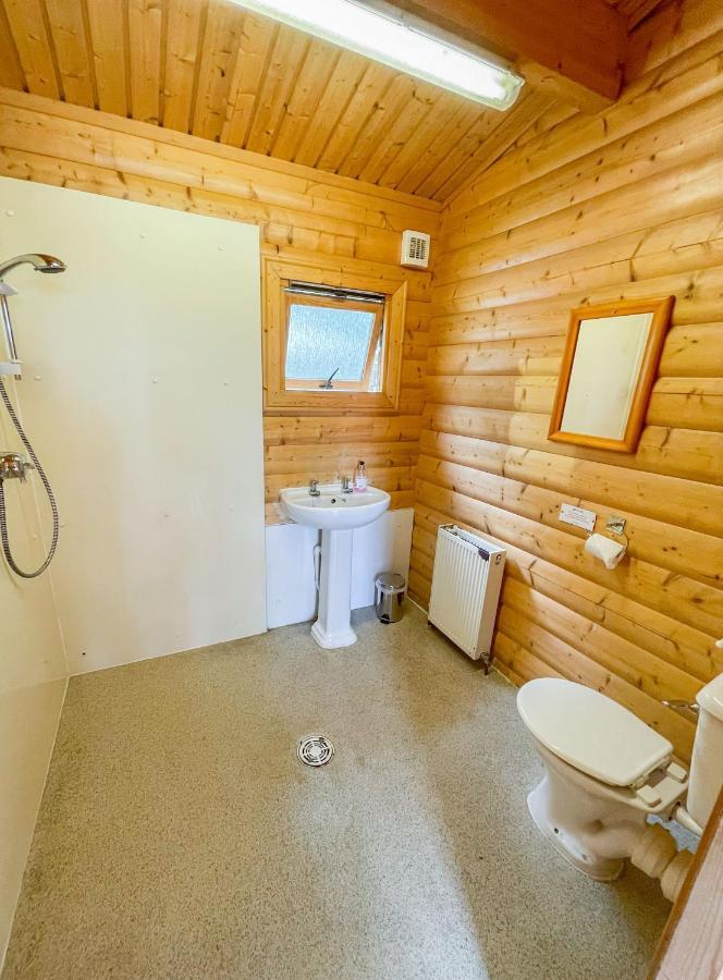 Вилла Avon Tyrrell Outdoor Activity Centre Bransgore Экстерьер фото