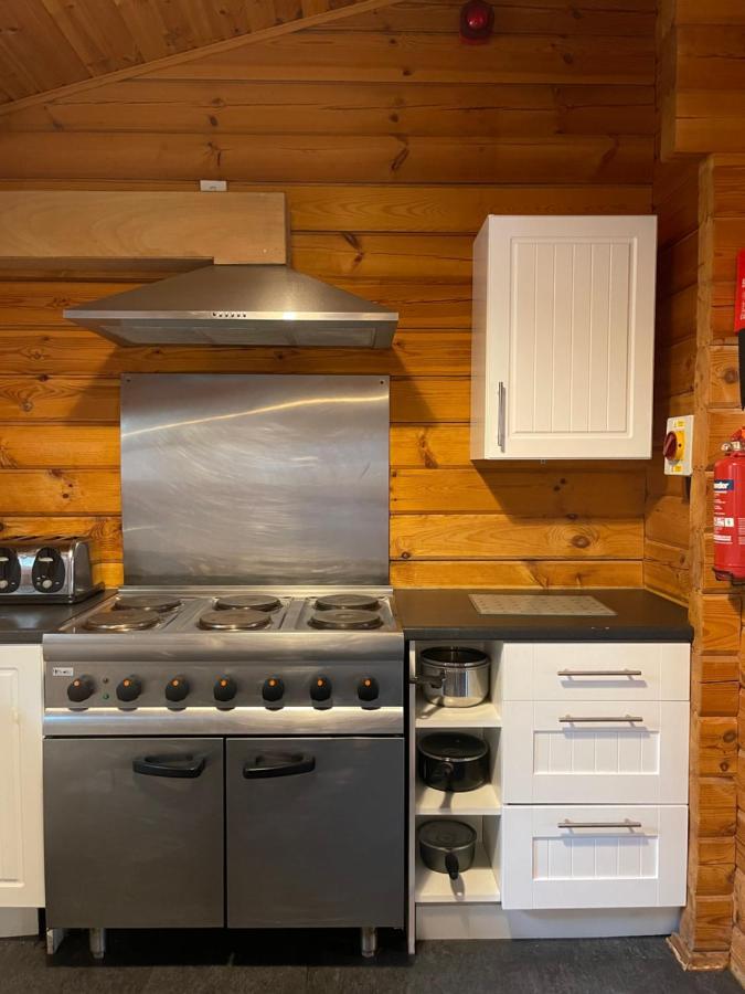 Вилла Avon Tyrrell Outdoor Activity Centre Bransgore Экстерьер фото