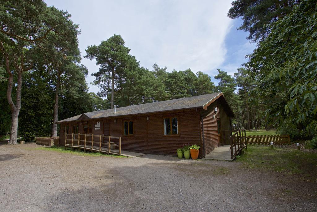 Вилла Avon Tyrrell Outdoor Activity Centre Bransgore Экстерьер фото